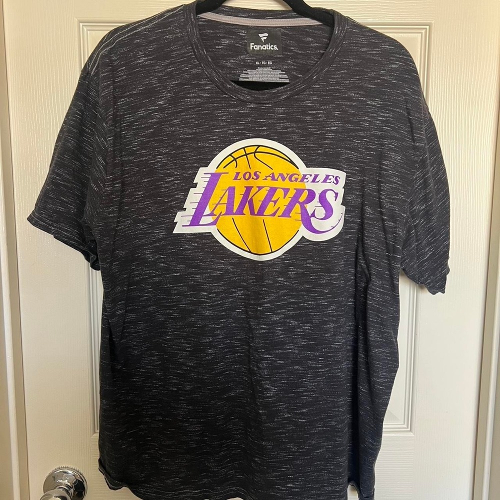 Los Angeles Lakers black t-shirt